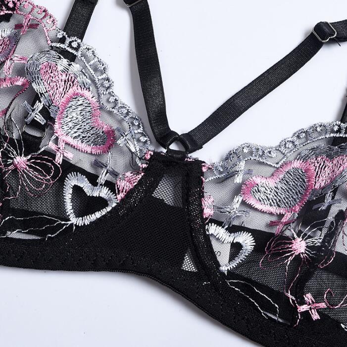 Set Lingerie Sexy da Donna 3 Pezzi con Ricami Love e Spalline Incrociate